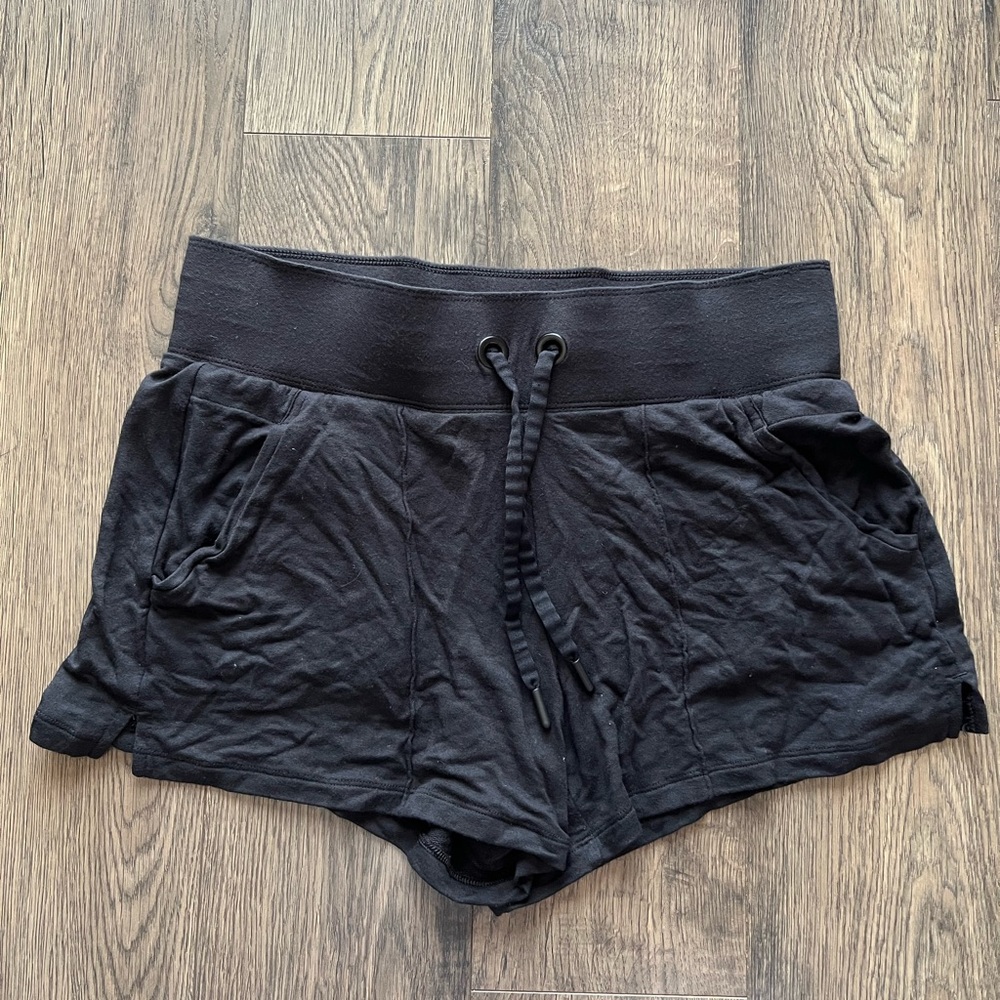 Athleta Cotton Drawstring Three Pocket Shorts - Size Medium